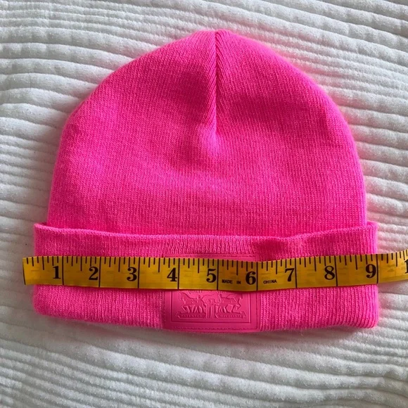 Levi's Bright Neon Pink Women’s Beanie Toque - Picture 4 of 6